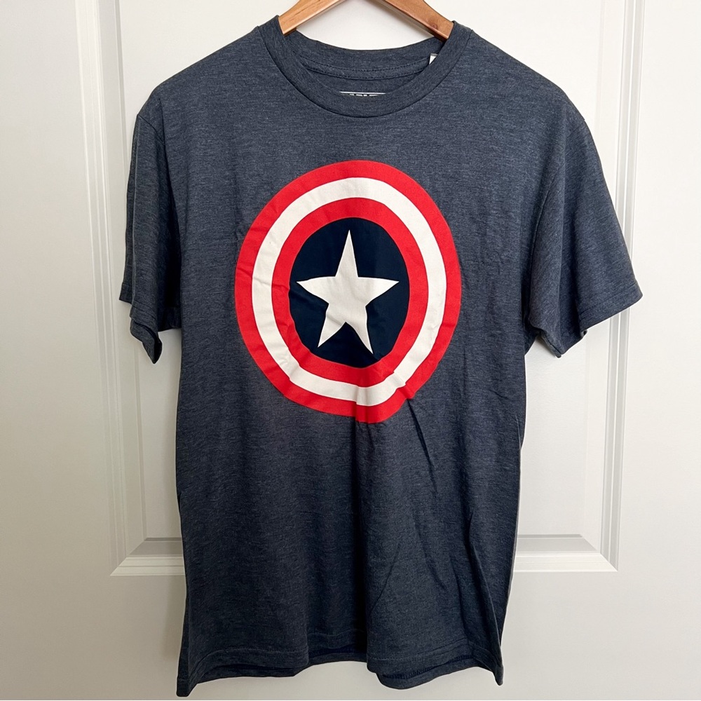 Unisex Marvel Captain America Shield Tee Size M